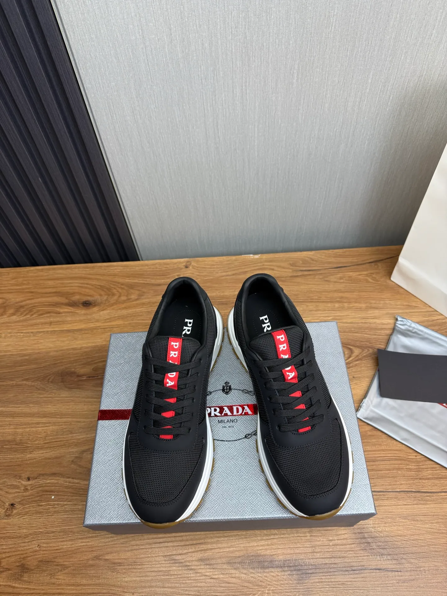 Men's shoes 💰560💰 [PRADA] Men's shoes are popular in the counter, official website is synchronized, 1 high-quality shipment ✔️Original cowhide upper + cowhide lining, 1🆚1 replica, original sole, 38-45 (45 customized, non-refundable)